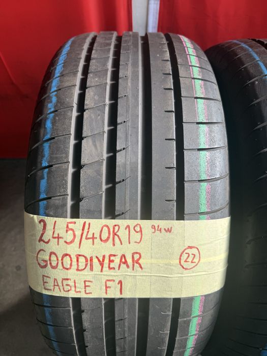Pneus 245/40/19 Goodiyear Como novos