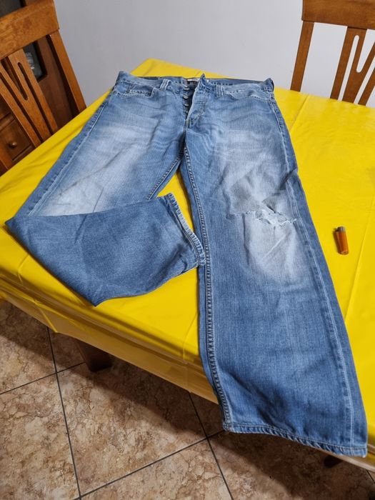 Calças Levi's em bom estado