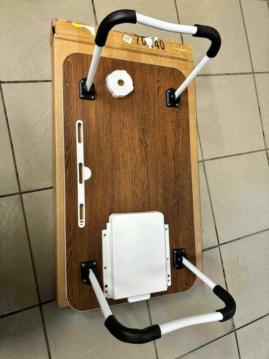 Stolik pod laptopa