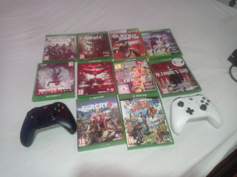 Xbox one com 2 controles e jogos