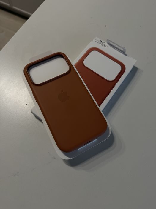 Oryginalne etui case apple iphone 17 pro kolor terakota