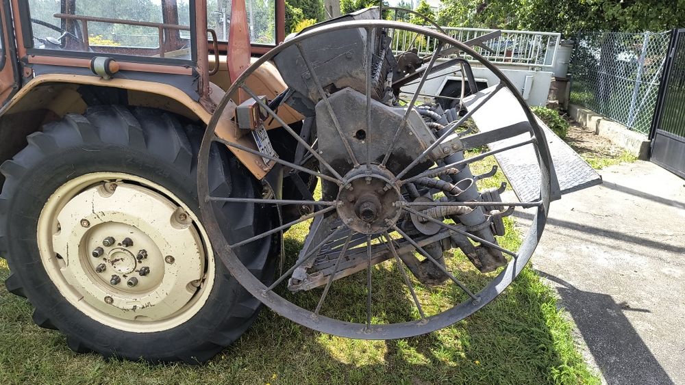 W calości lub na części siewnik konny do ciągnika