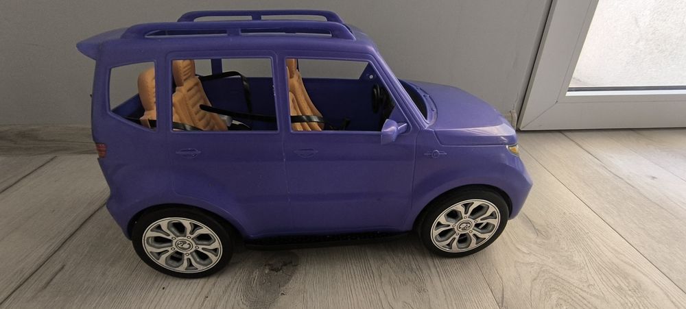 SUV barbie samochód na 4 lalki