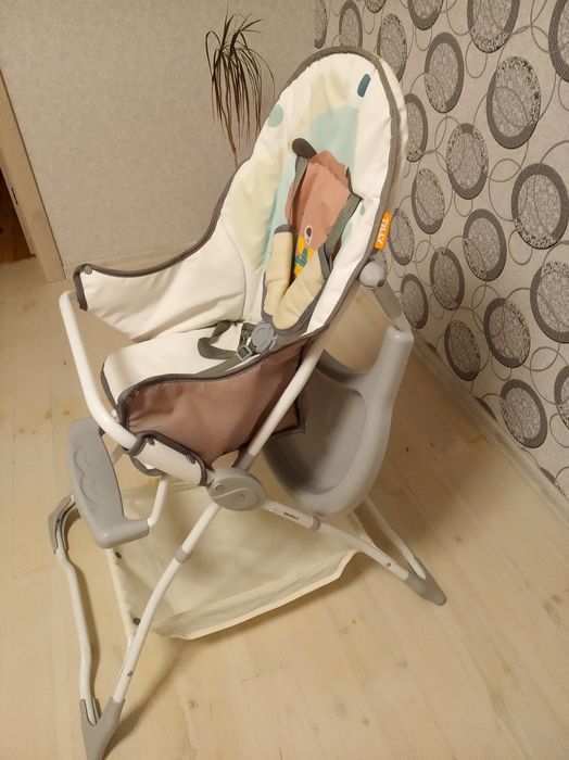 Стільчик для годування