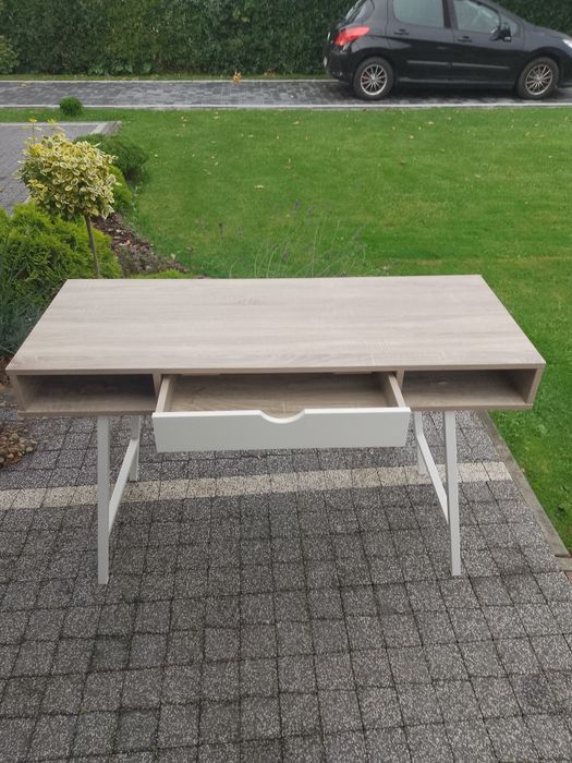 Stolik ,biurko szerokość 120 cm