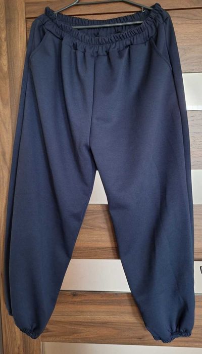 Spodnie dresowe punto Made in Italy nowe rozmiar 48/50