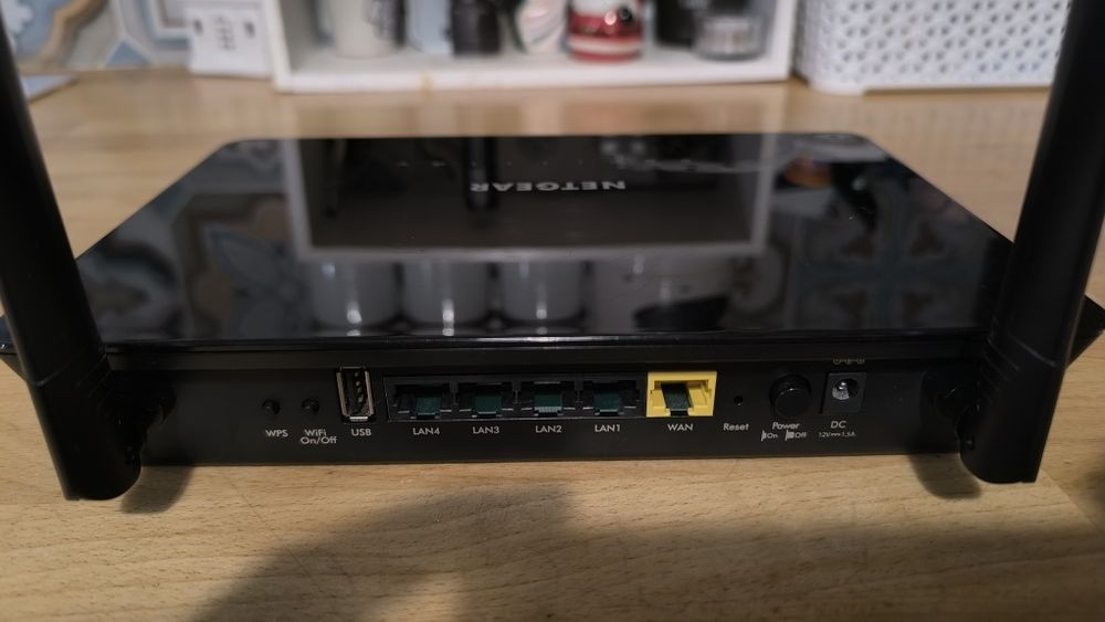 Router Netgear R6220 AC1200 WiFi-5GHz USB Gigabit