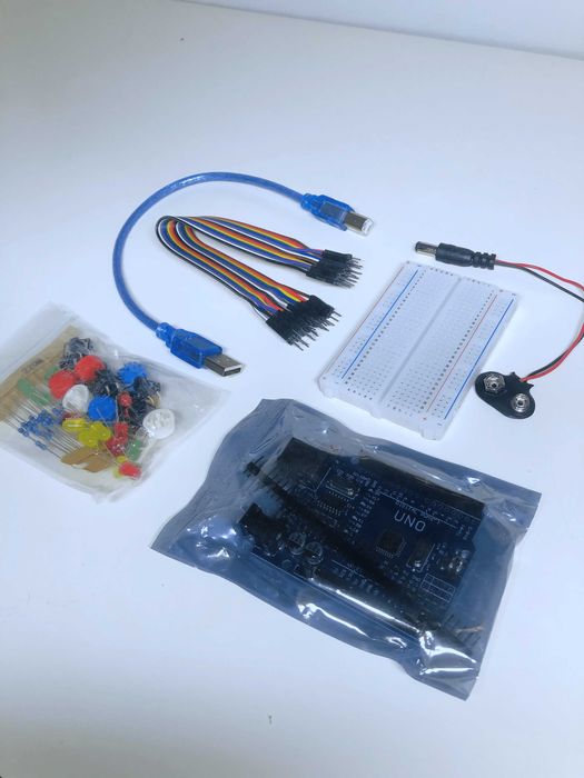Zestaw Startowy 13w1 dla Arduino UNO Breadboard LED Przewody Czujniki