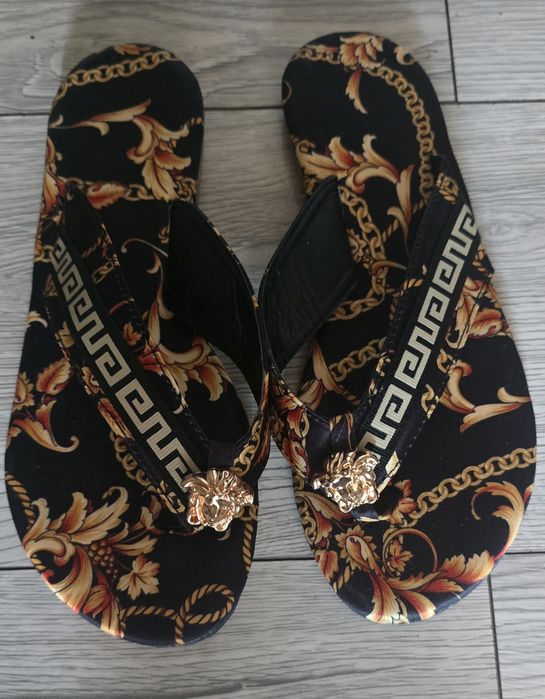 Nowe laczki,klapki  versace meduza r.37