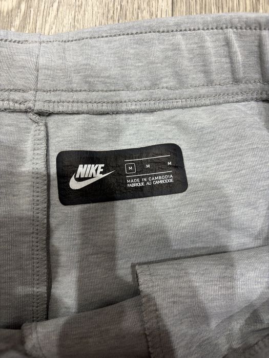 Штани Nike Tech Fleece , у сірому кольорі , в розмірі М