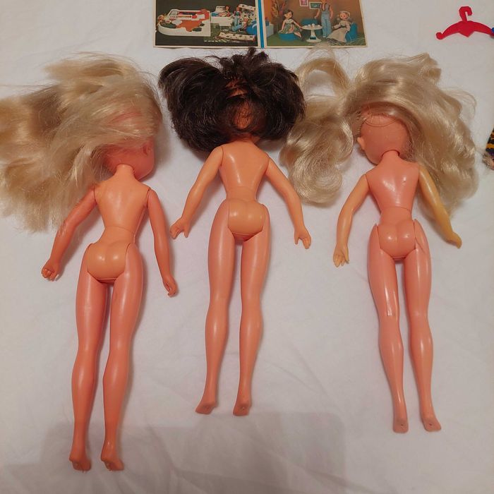 3 bonecas Tucha com roupas e acessórios originais