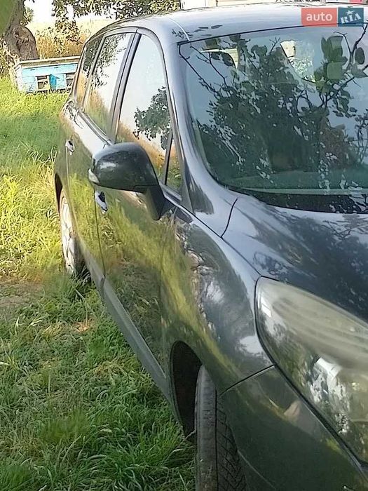 продам Renault Grand Scenic 2010