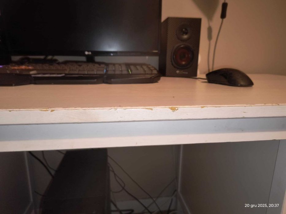 Biurko Ikea hemnesabiałe