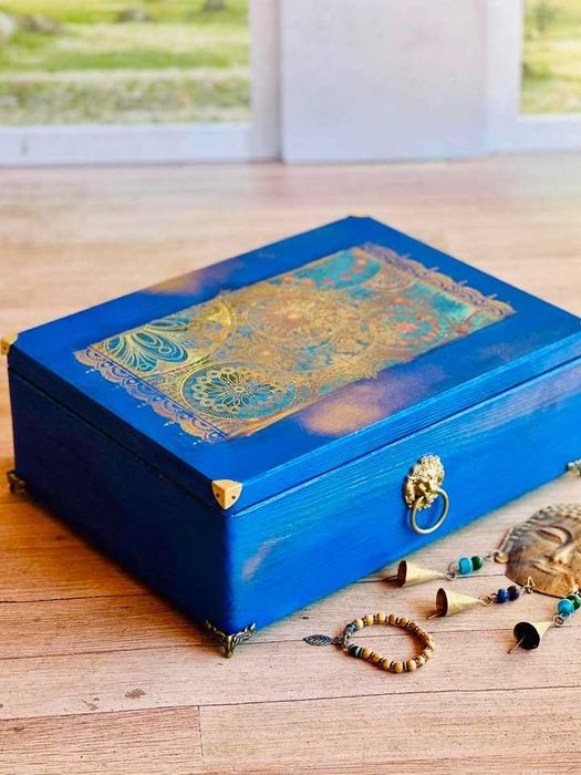 Kufer boho na biżuterię, mandala, złote dodatki, prezent, granat