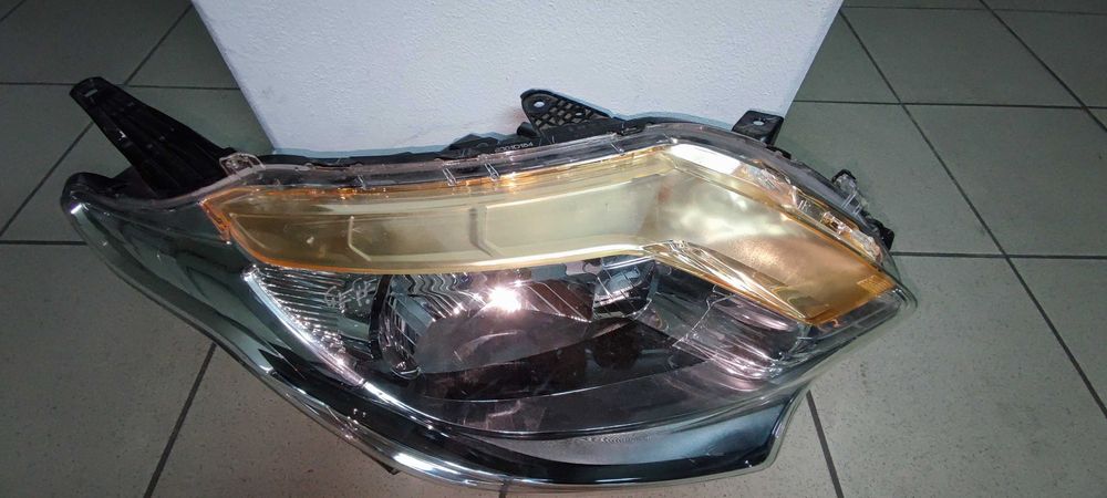 Faróis / Óticas Mitsubishi L200 a partir 2014 Original