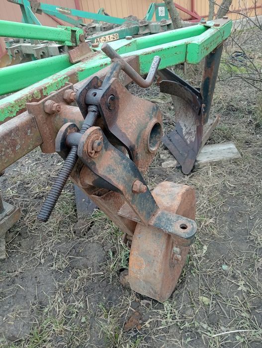 Плуг 3-35 Bomet висока стійка 70 см Польща