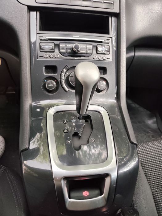 продам Peugeot 5008 7 місць 2010 року автомат