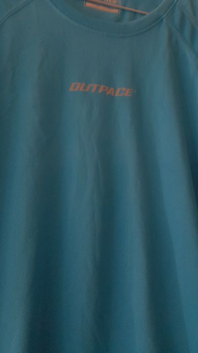 T-Shit desporto Outpace feminina XXL - Bom estado
