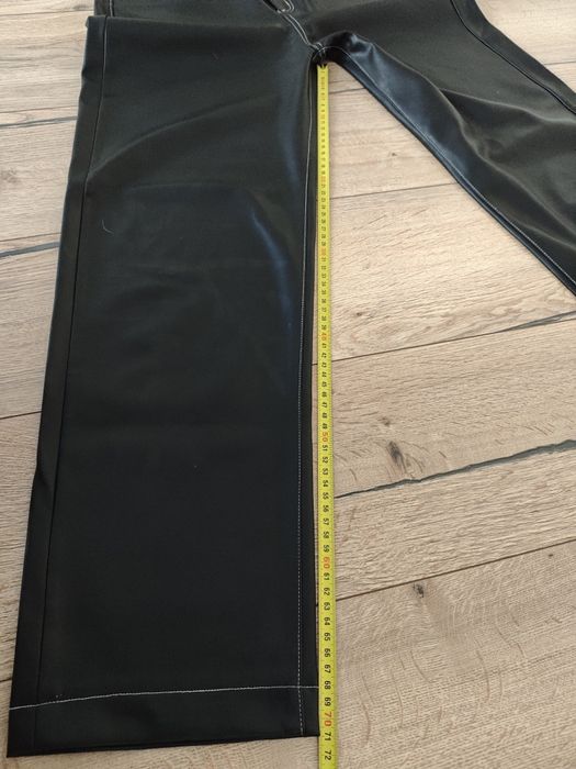 Spodnie z ecoskóry r.S/M