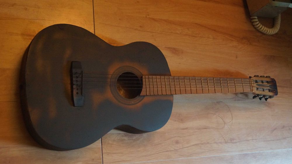 Gitara drewniana PRL sprawna