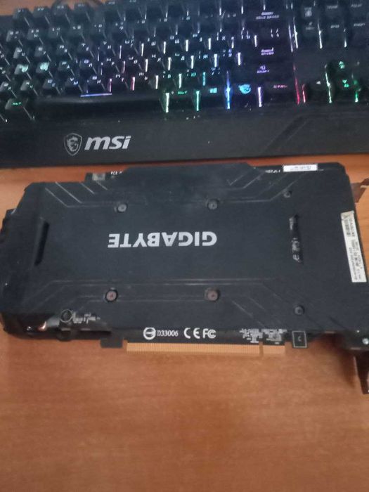 Gigabite 1060 3 gb  память самсунг