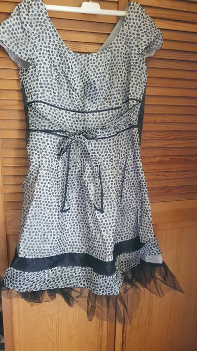 sukienka elegancka na wyjście Solar