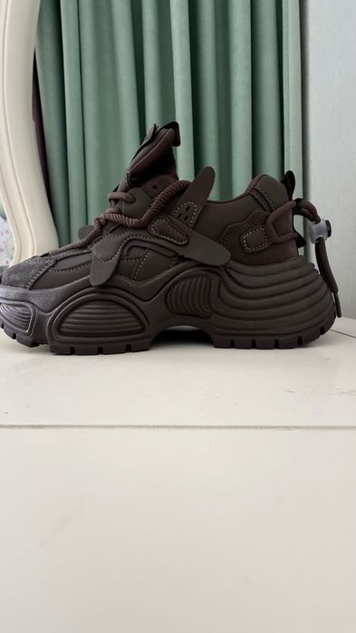 Кросівки, 37р, супер якість, нові