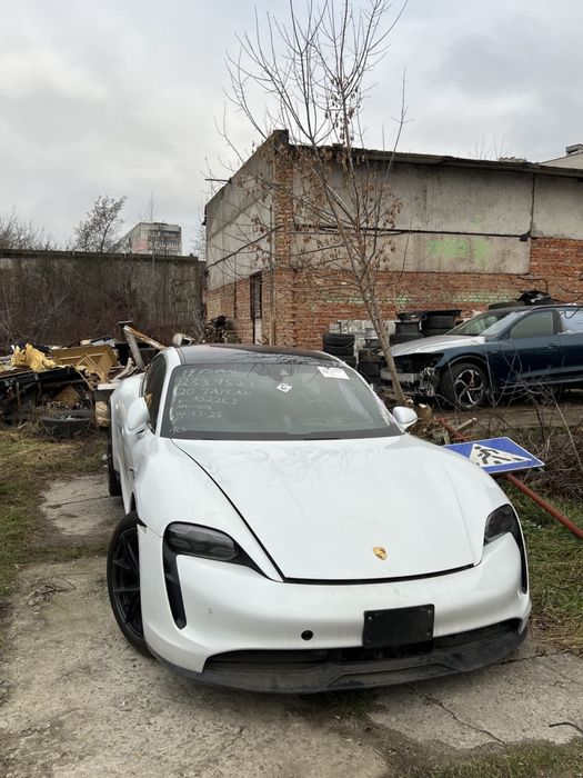 Розборка Porsche Taycan 4S
