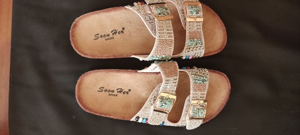 Sandálias Soon Her Shoes