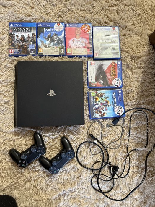 Console playstation 4 1TB / 2 comandos e 6 jogos