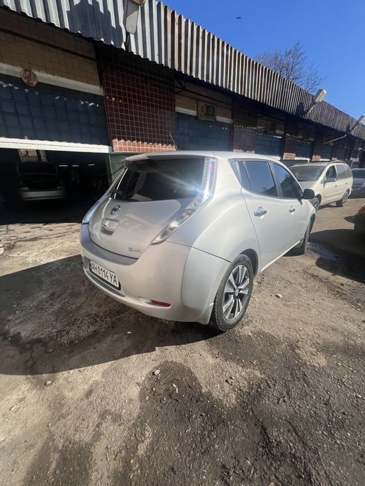 Аренда Nissan Leaf 1 и 2 поколен;Tesla 3;в Одессе,от 1 недели