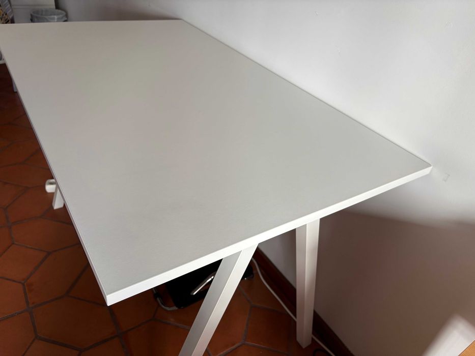 Secretária Trotten 120x70cm em excelente estado