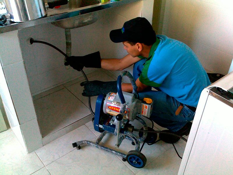 Desentupidor de tubos de esgoto