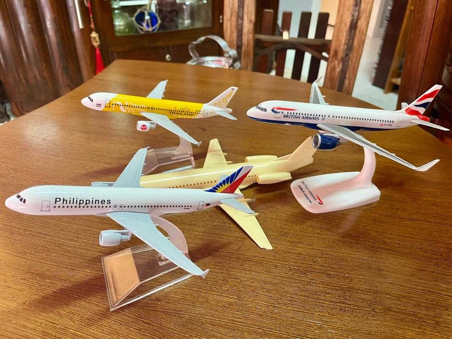 Modelos de aviões civis de passageiros e carga
