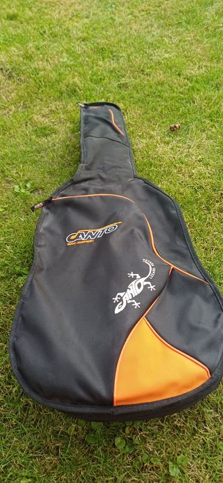 Gitara akustyczna używana