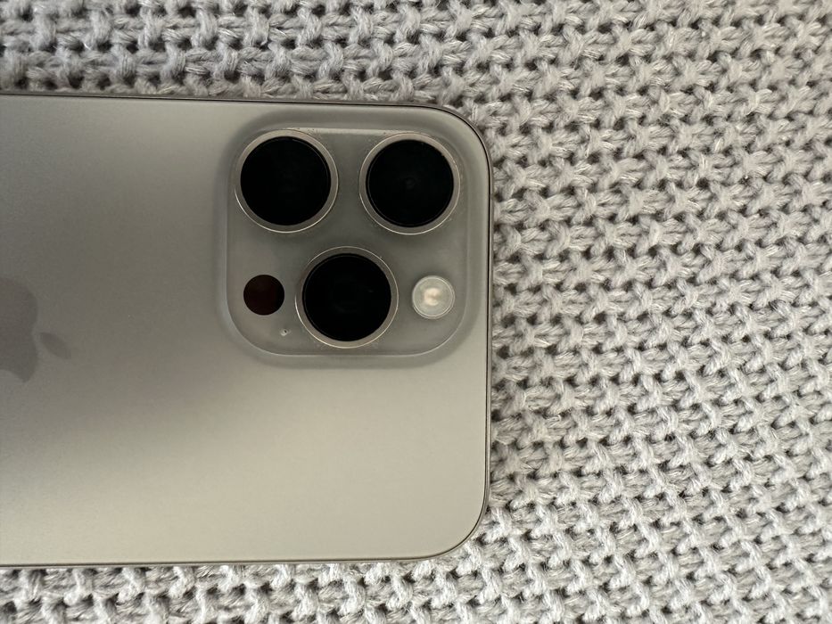 Продам  Iphone 15Pro Max 256g