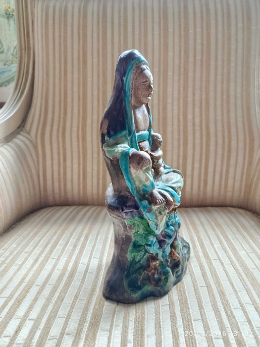 Escultura Ming de Guanyin Songzi Séc XVI 25,6 cm