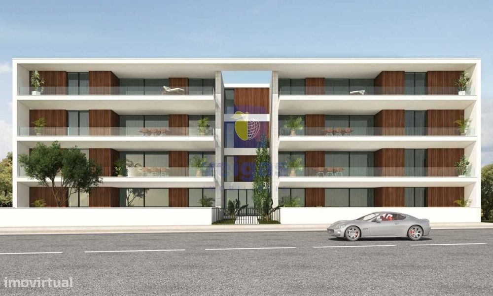 Apartamento Novo T4, inserido em Prédio com Elevador e Garagem!
