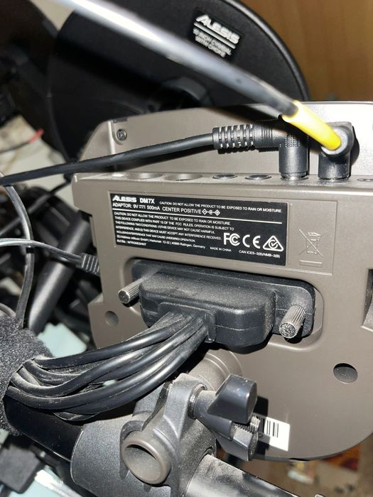 Bateria electrónica Alesis Nitro DM7X