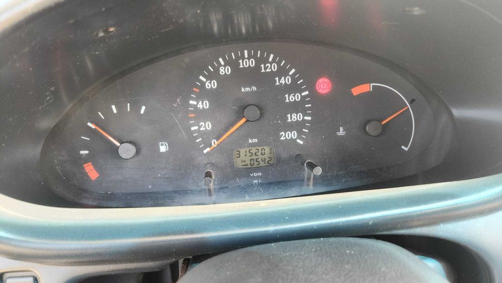 Nissan Micra 1.5D diesel 1500cc 5 portas de 2000 Restaurado Económico!