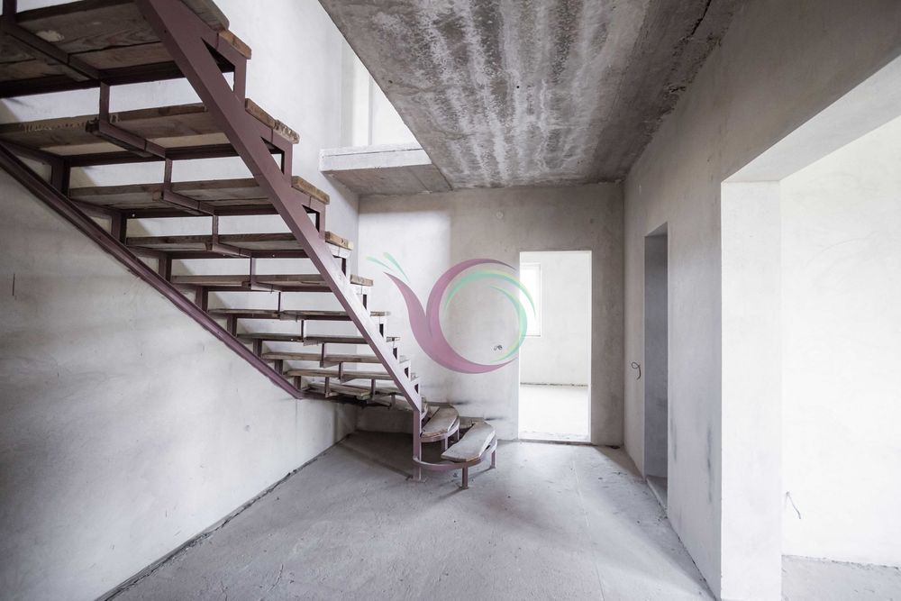 Таунхаус біля озера, в с. Гаразджа