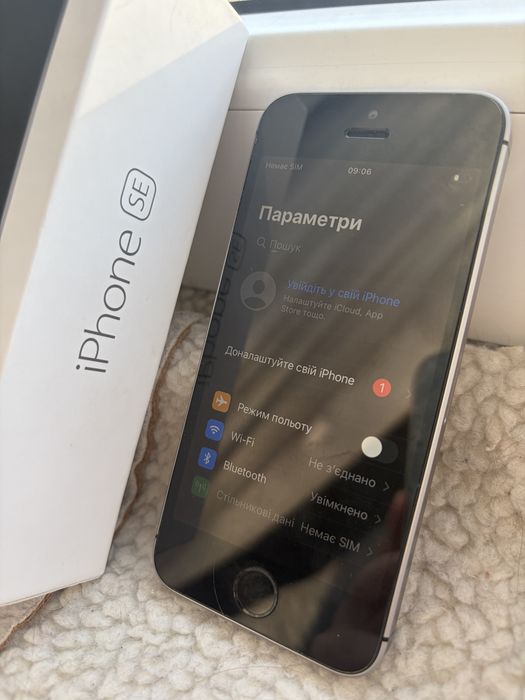 iPhone se 2016 32 гб нова батарея