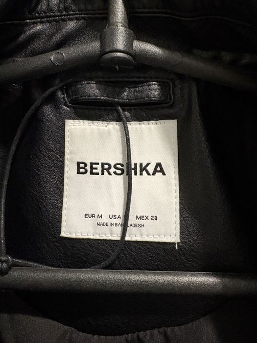 чорна косуха bershka