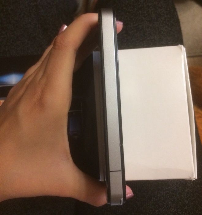 Iphon 4G J 8 + black на запчасти