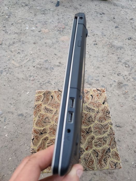 Ноутбук Medion akoya e6436