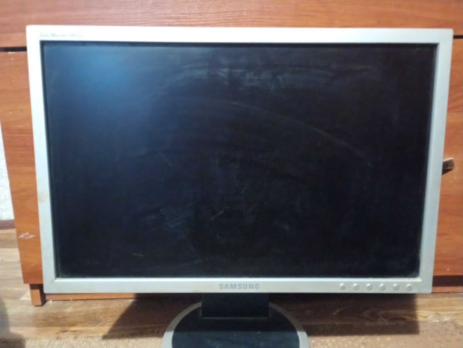 Монітор Samsung SyncMaster 940BW — НА ЗАПЧАСТИНИ