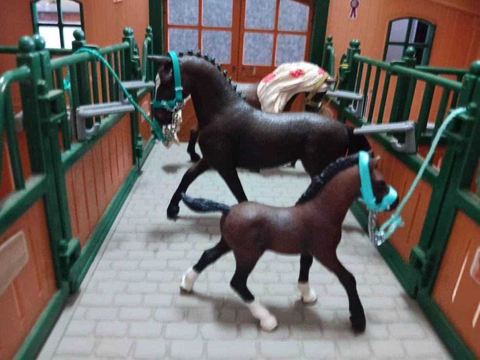 Schleich, brinquedos