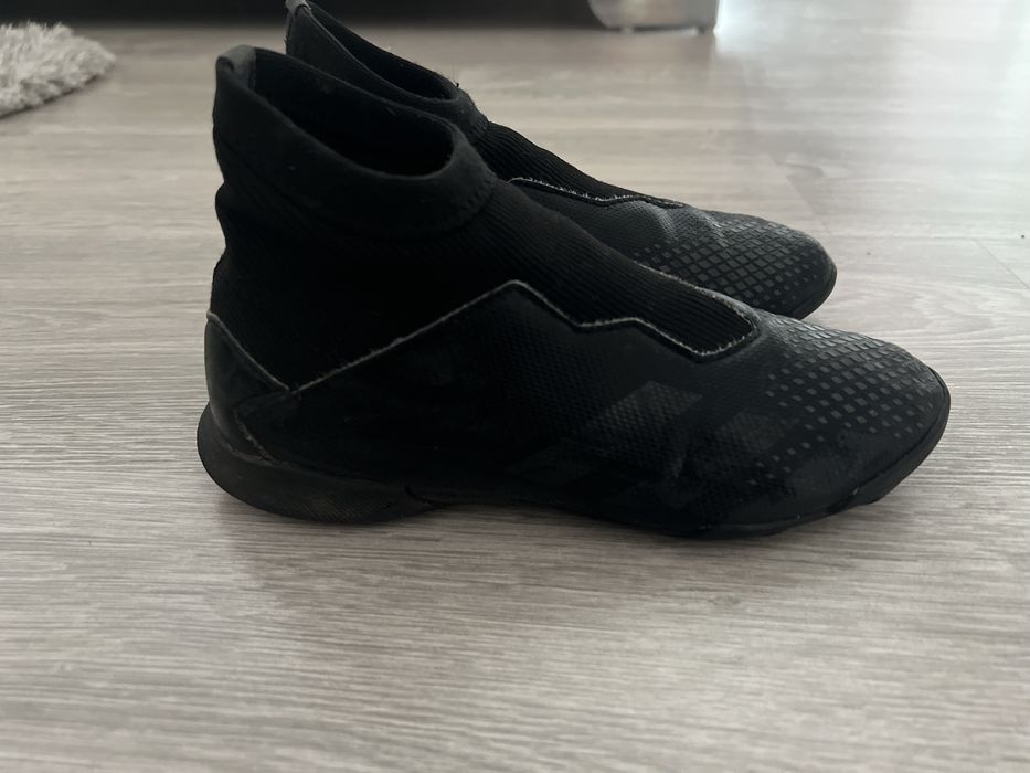 Сороконіжки, бутси, копачки адідас adidas