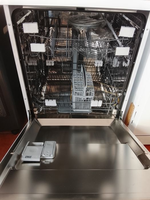 Máquina Lavar Louça PRINCESS (Artigo Novo c/ Defeito Estético)