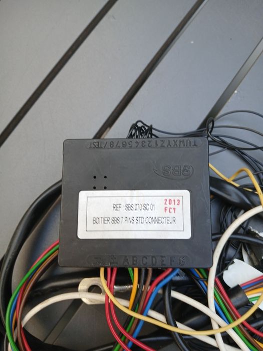 Módulo electrónico SBS 7 pinos para engate de reboques  em carros modernos